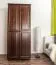Schmaler Kleiderschrank | 2 Drehtüren | 4 Fächer | mit Kleiderstange | 80 cm breit | Massivholz | Farbe: Nuss Abbildung