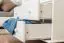 Schrank Kiefer Vollholz massiv weiß lackiert 013 - Abmessung 139 x 90 x 42 cm (H x B x T)