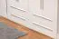 Großer Kleiderschrank | 6 Drehtüren | 4 Schubladen | 8 Fächer | mit 4 Kleiderstangen | 277 cm breit | Farbe: Weiß Abbildung