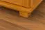 Kleiderschrank | 3 Drehtüren | 4 Fächer | mit Kleiderstange | 120 cm breit | Massivholz | Farbe: Erle Abbildung