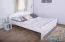 Doppelbett "Easy Premium Line" K5, inkl. 1 Abdeckblende 180 x 200 cm Buche Vollholz massiv weiß lackiert
