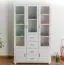 Kleiderschrank | 5 Drehtüren | 4 Schubladen | 12 Fächer | 121 cm breit | Massivholz | Farbe: Weiß Abbildung