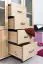 Vitrine / Kleiderschrank Columba 01 | Kiefer massiv | Farbe: Natur |121 x 50 x 194 cm (L x T x H) | 11 Fächer | Milchglasscheiben | 4 Schubladen