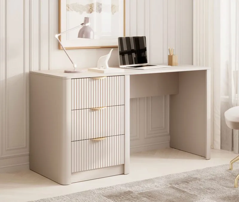 Schreibtisch | Beige | 3 Schubladen | 140 x 55 x 76 cm | Griffe: Metall | ABS-Kanten | modernes Lamellen Design | für Büro
